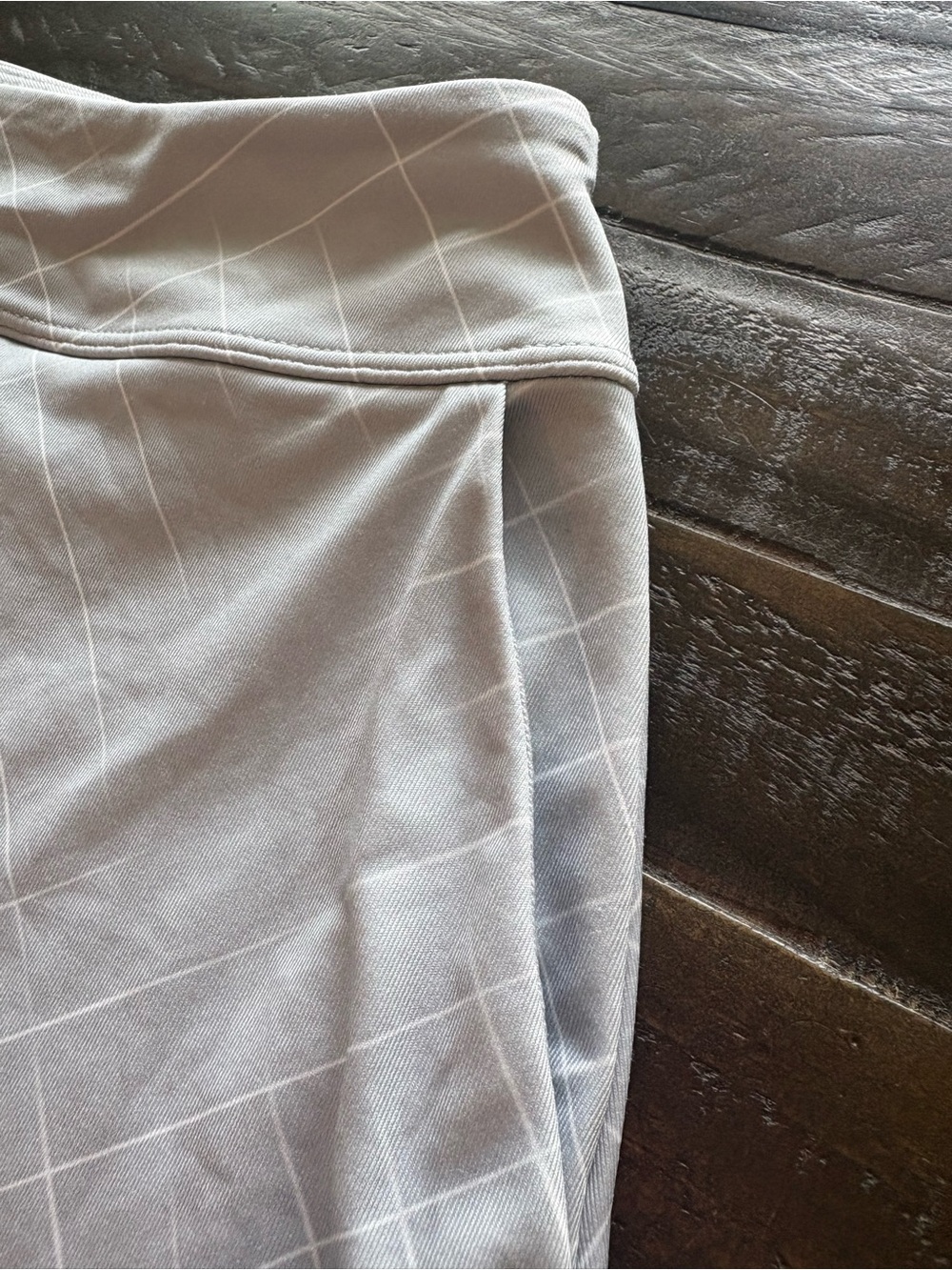 Nike Women’s Light Gray Diamond-Quilt Golf Skort Dri-fit - Picture 5 of 14